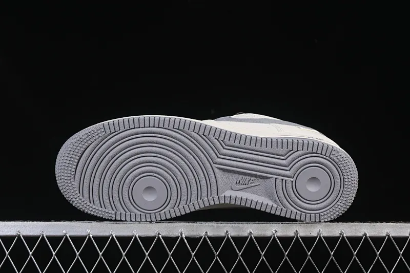 All categories Nk Air Force 1 Air Force series Nk Air Force 1 Low Air Force low-top Nike Air Force 1'07 Low Nike tree pattern classic gray Air Force 1 low-top casual sneakers SM6668-106